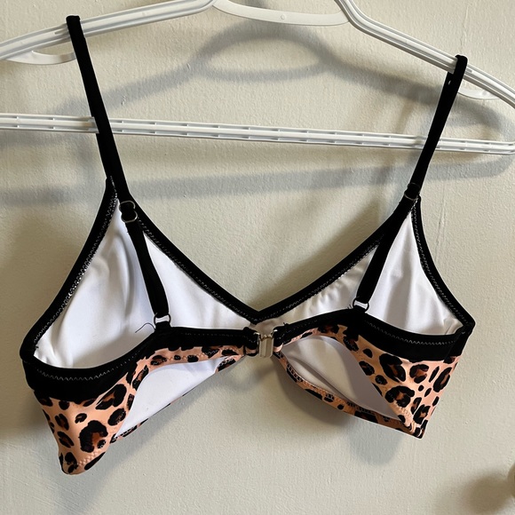 Cupshe Leopard Bikini Top - Picture 3 of 7